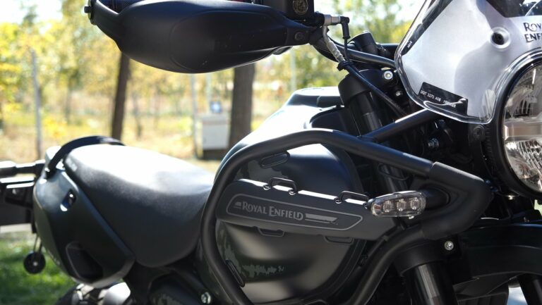 Royal Enfield Himalayan 450 fuel tank and badge