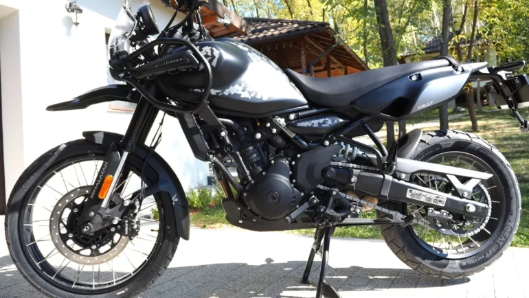 Royal Enfield Himalayan 450 in Mana Black